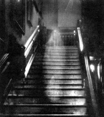True Ghost Photograph The Brown Lady of Raynham Hall