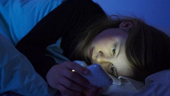 How Smartphone Light Affects Your Childs Brain and Body