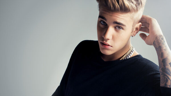 Justin Bieber Singer and Celebrities Who Are Gamers
