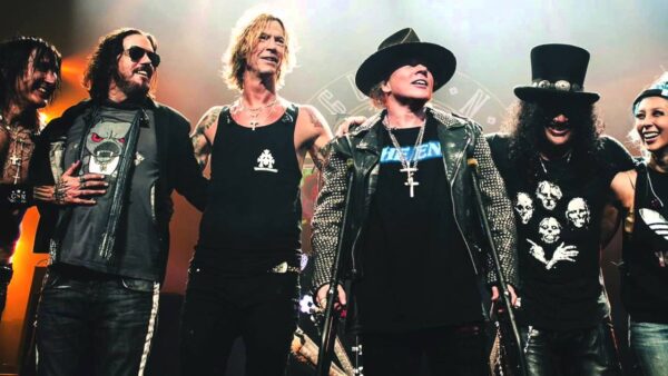 Slash and Duff McKagan Rejoins Guns N Roses 2016